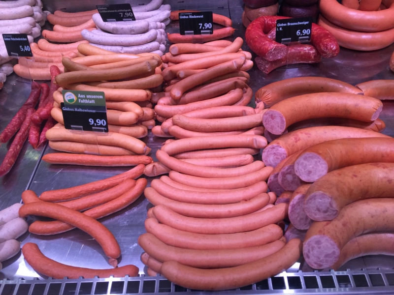 ecommerce-MOULINET-min_sausages_meat_butchery-1069321